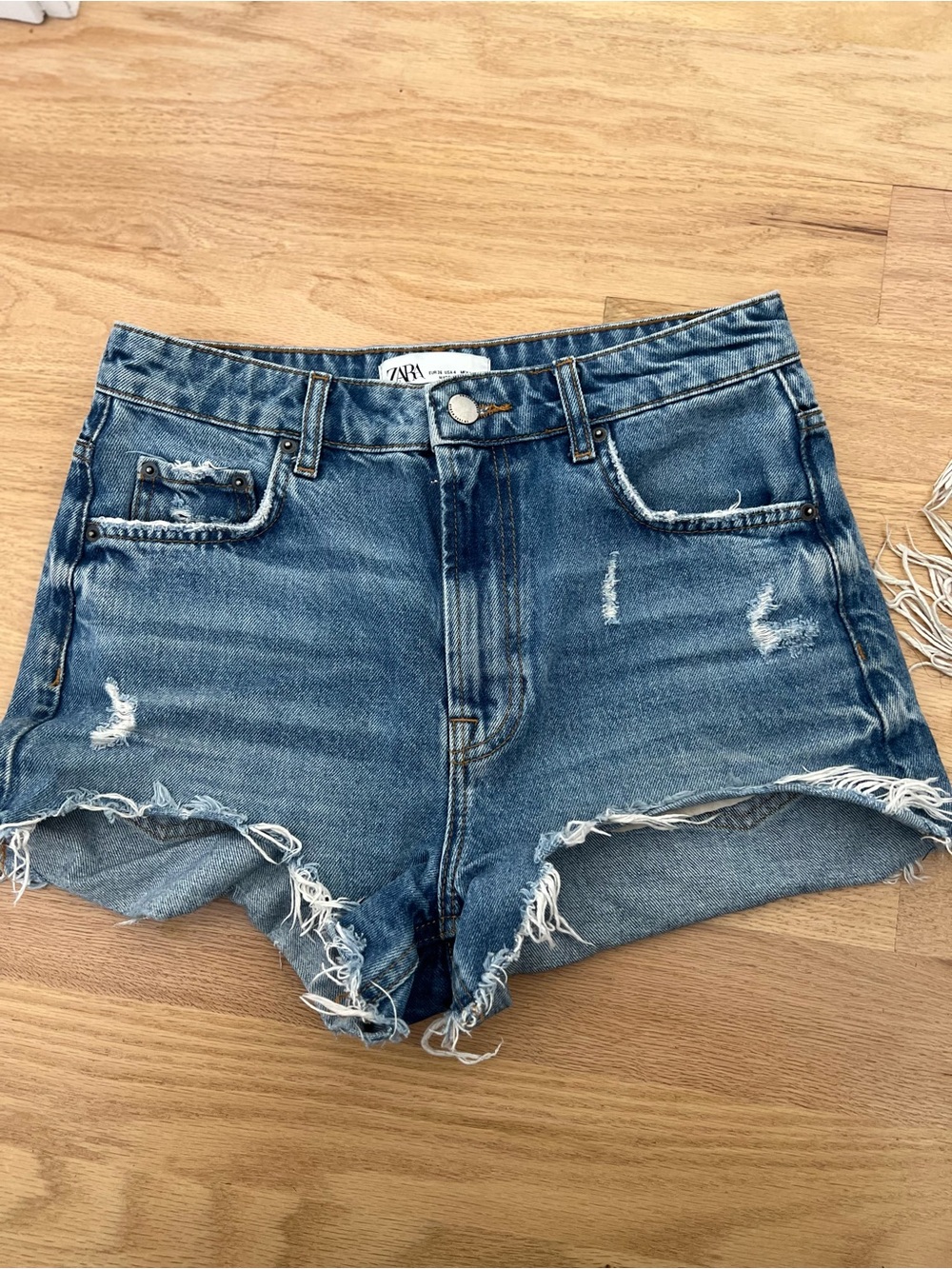 ZARA Size 4 - Distressed High Waist Denim Shorts - Blue